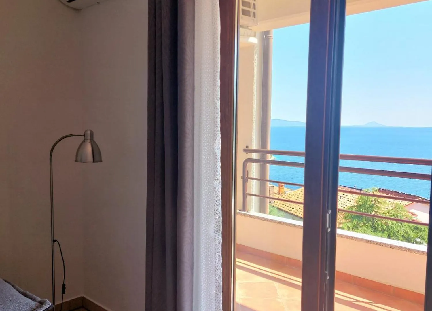 Sunshine Apartment West Rabac
